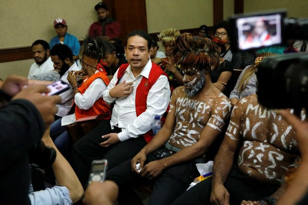 to chuc theo doi nhan quyen keu goi chinh phu indonesia huy bo moi cao buoc va tha 7 nha hoat dong va sinh vien papua hinh 1