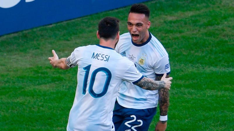 doi hinh "sieu tan cong" cua barca khi chieu mo thanh cong lautaro martinez hinh 10