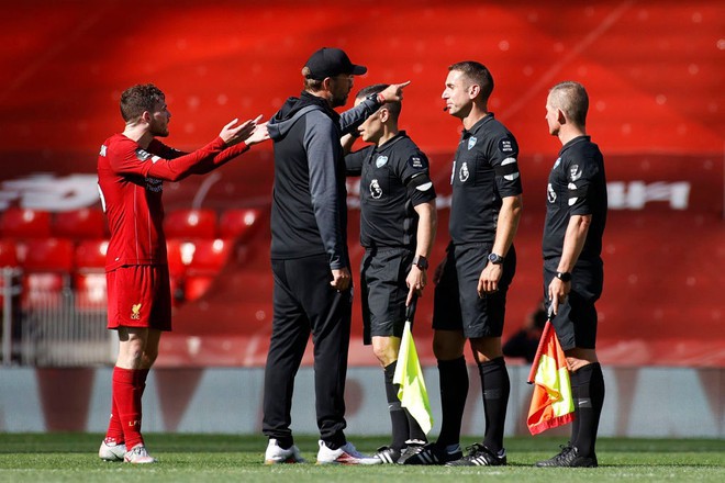 sao liverpool chui boi trong tai sau tran hoa burnley hinh 1