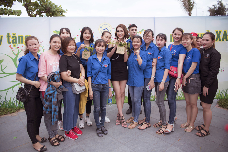 hoa hau tuong linh mac vay tai che keu goi bao ve moi truong  hinh 7