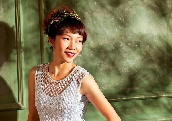 ha tran "mang den bi mat" toi music home so 13 hinh 2
