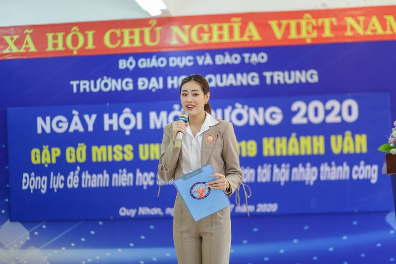 chuyen showbiz: hoai linh tai xuat man anh sau thang ngay o an hinh 4