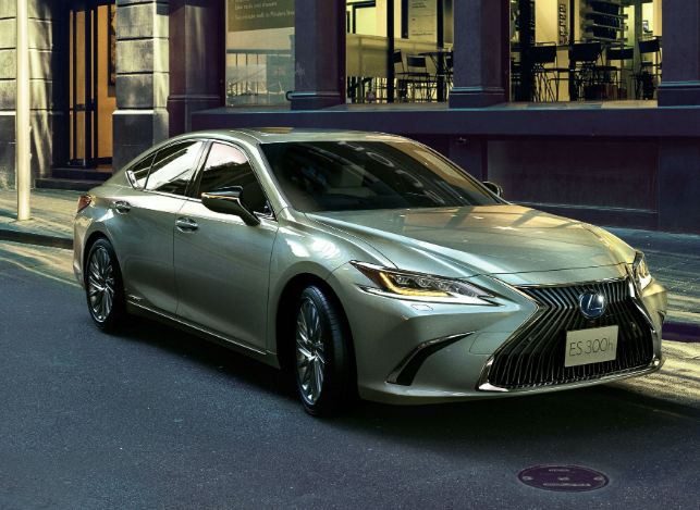 lexus es 300h 2021 tiet kiem nhien lieu hon voi pin lithi-ion hinh 1