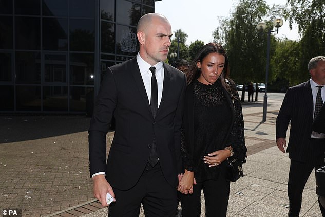 darron gibson va bi kich cua than dong duoc xem la "paul scholes de nhi" hinh 5