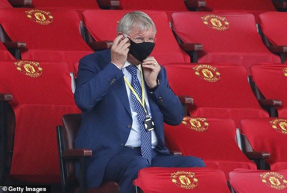 truc tiep mu vs west ham vong 37 ngoai hang anh 2019/2020 hinh 2