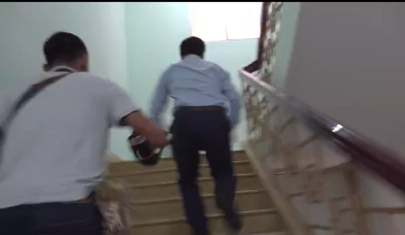 anh: ong nguyen huu linh thoat chay khoi truyen thong khi den toa an hinh 7
