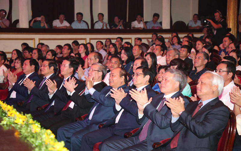 thu tuong du chuong trinh nghe thuat dac biet "loi bac dan truoc luc di xa" hinh 1