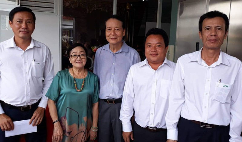 nghe si tphcm thap huong tri an to nghiep san khau hinh 9