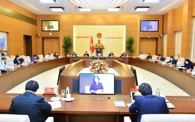 quoc hoi cho y kien ve de an bau cu dbqh khoa xv va dai bieu hdnd cac cap hinh 1
