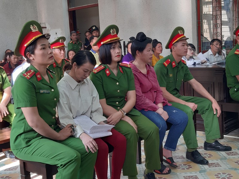 me nu sinh giao ga tiep tuc hau toa tai phien phuc tham hinh 1