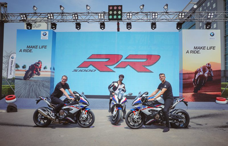 ro ri hinh anh ban phac thao chiec bmw s1000rr supercharged hinh 14