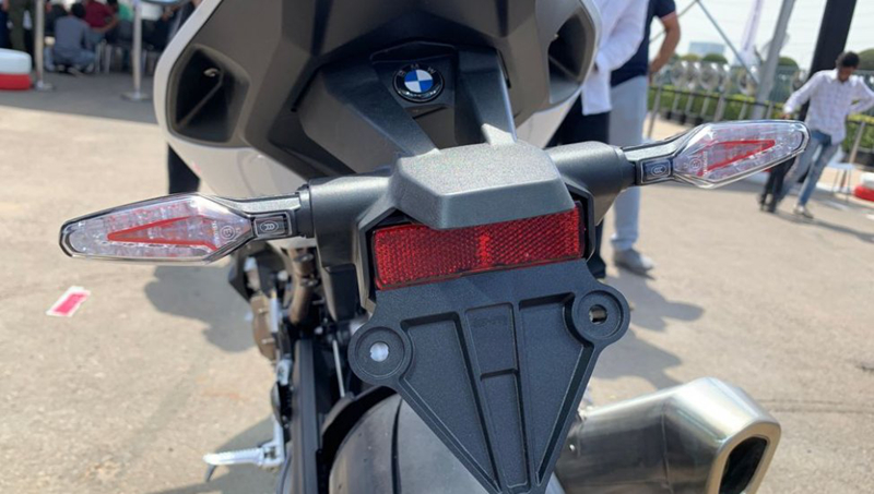 ro ri hinh anh ban phac thao chiec bmw s1000rr supercharged hinh 3