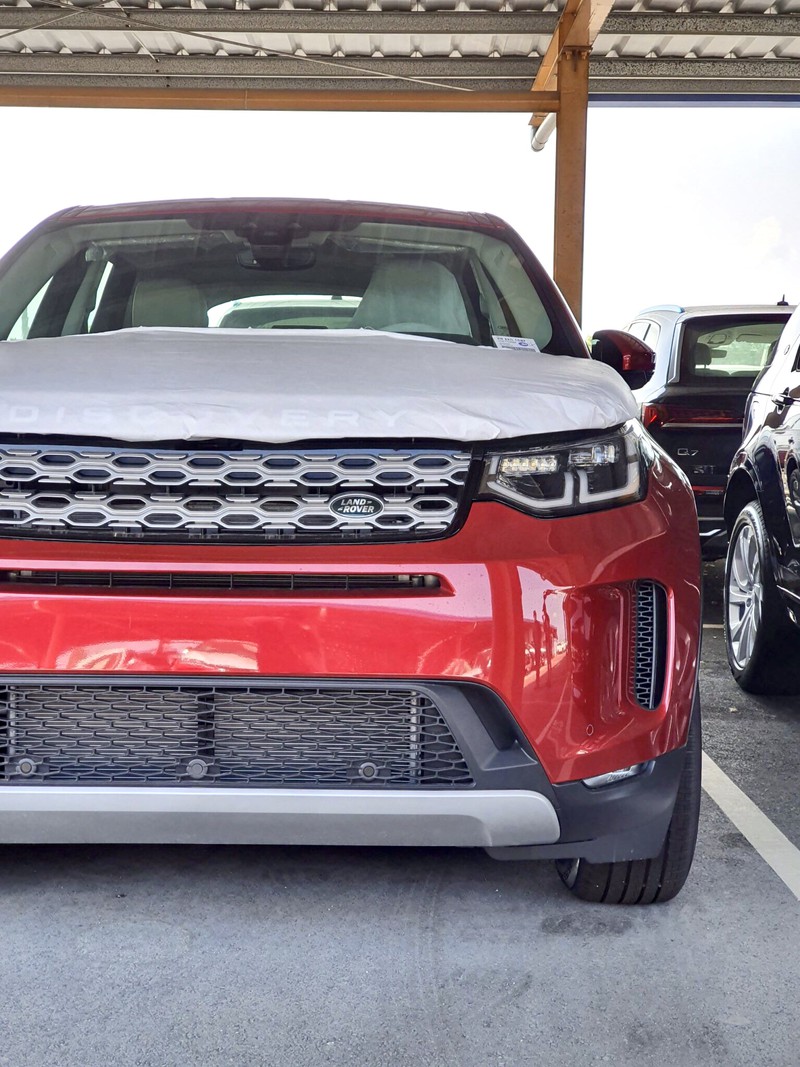 kham pha land rover discovery sport vua xuat hien tai viet nam hinh 5