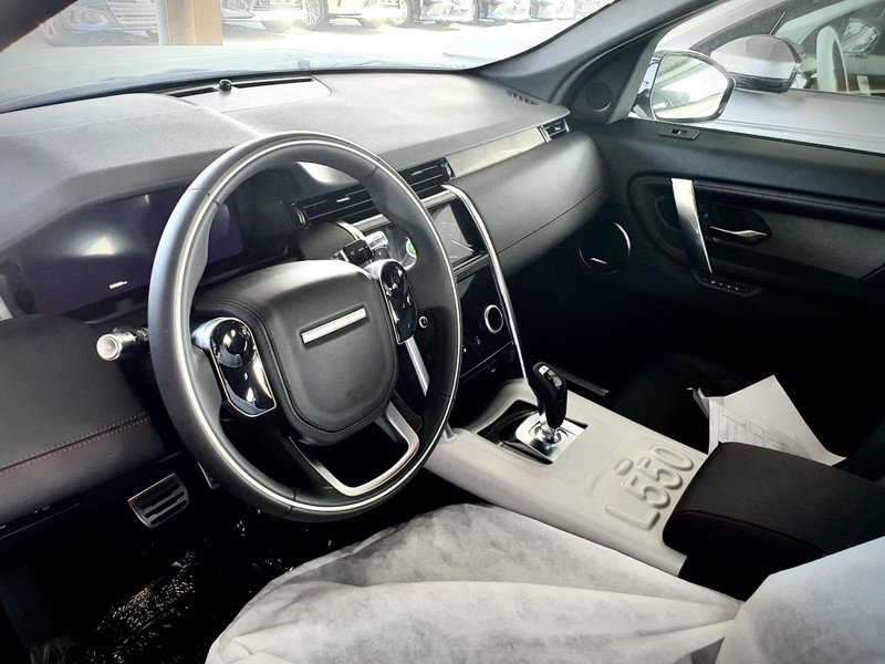 kham pha land rover discovery sport vua xuat hien tai viet nam hinh 7
