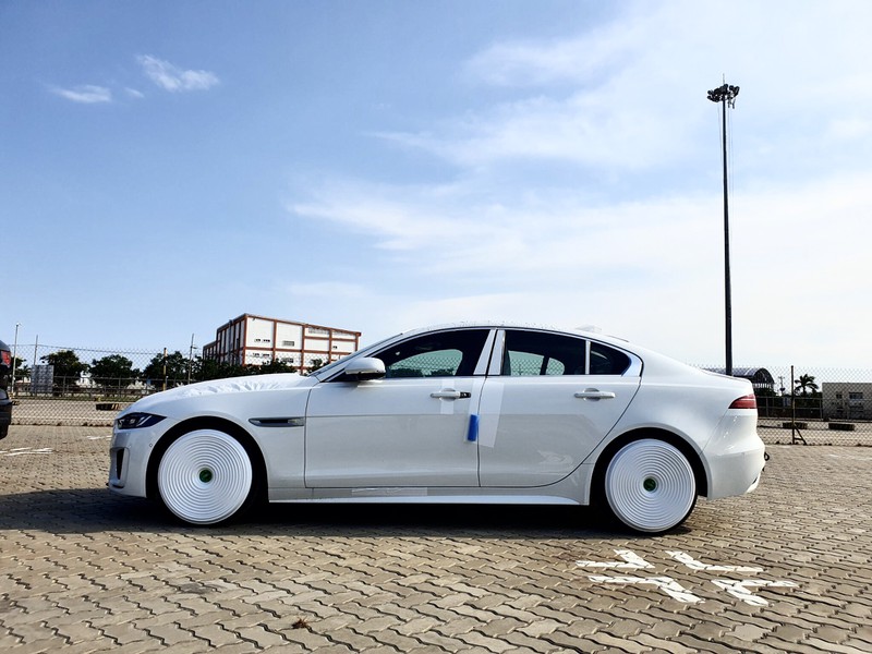 kham pha jaguar xe moi sap duoc ra mat hinh 2