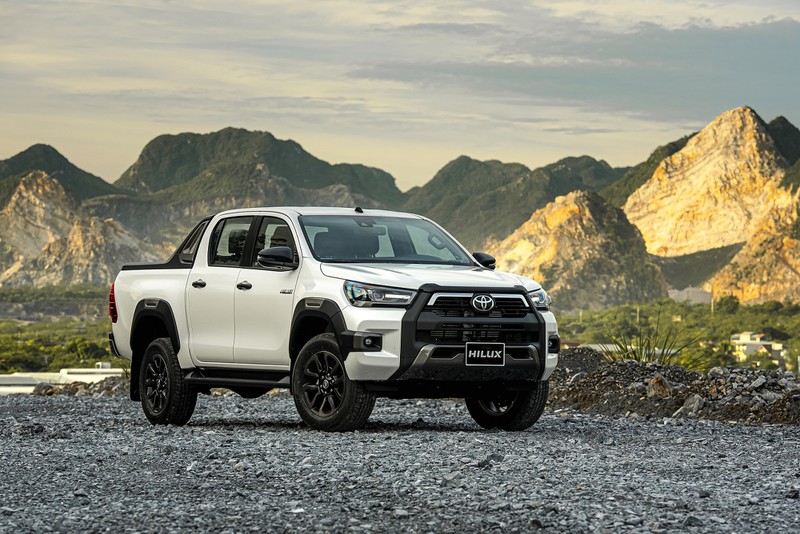 kham pha nhung trang bi moi tren toyota hilux 2020 hinh 1