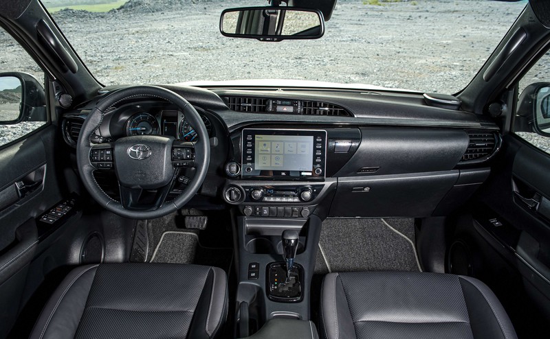 kham pha nhung trang bi moi tren toyota hilux 2020 hinh 12