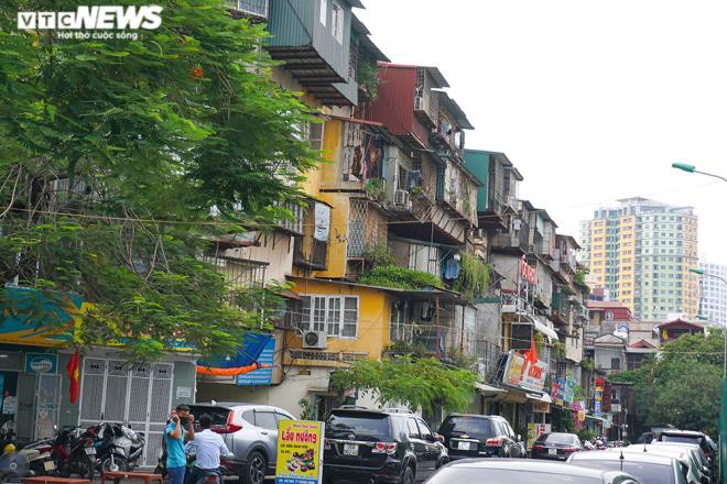 loat khu tap the cu cho sap, chuc de nguoi, dan ha noi van bam tru hinh 4