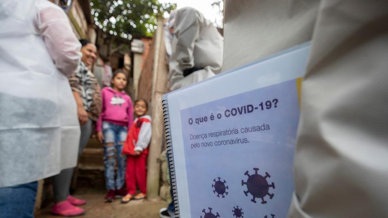 brazil bat ngo ngung cung cap so lieu cap nhat covid-19 hinh 1