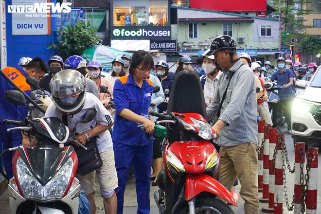 dan un un do xang truoc thong tin tang gia hinh 1