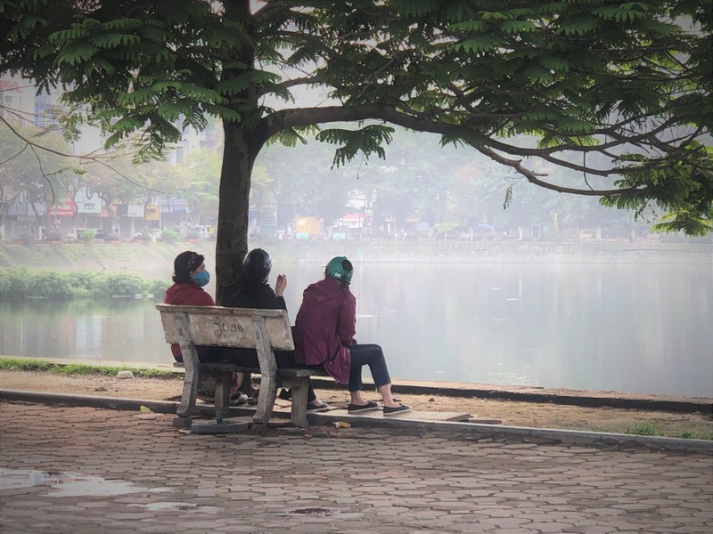 anh: duong pho ha noi dong nhu khong phai dang cach ly xa hoi hinh 12