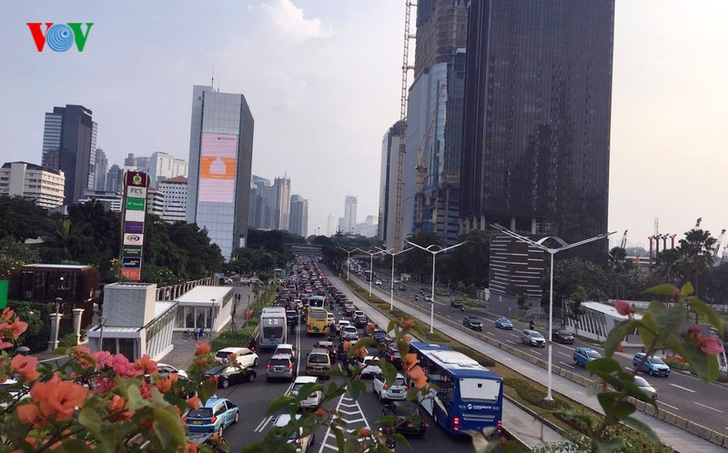 indonesia no luc dat muc tieu giam 26% khi thai nha kinh vao nam 2020 hinh 1