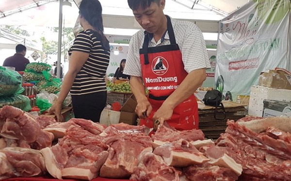 cuoi nam thieu nua trieu tan thit lon, lieu gia lon hoi co "phi ma"? hinh 1