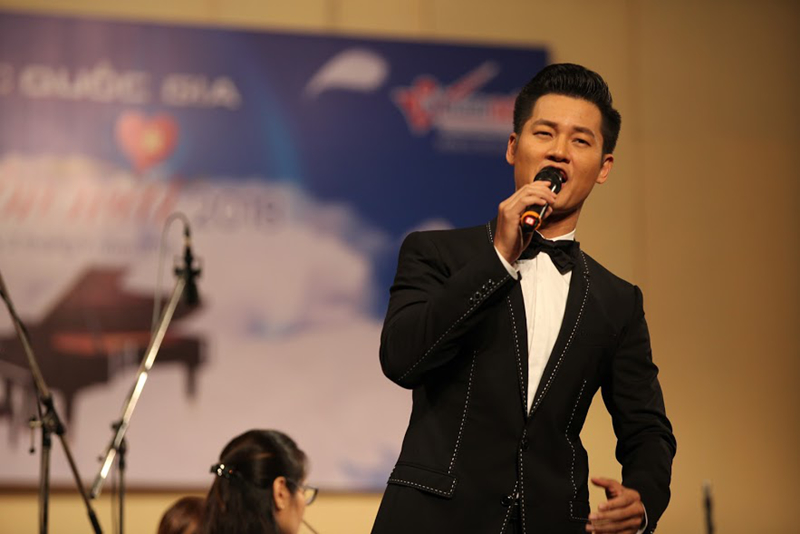 ca si my linh thang hoa voi "ha noi mua thu" trong dieu con mai 2018 hinh 14