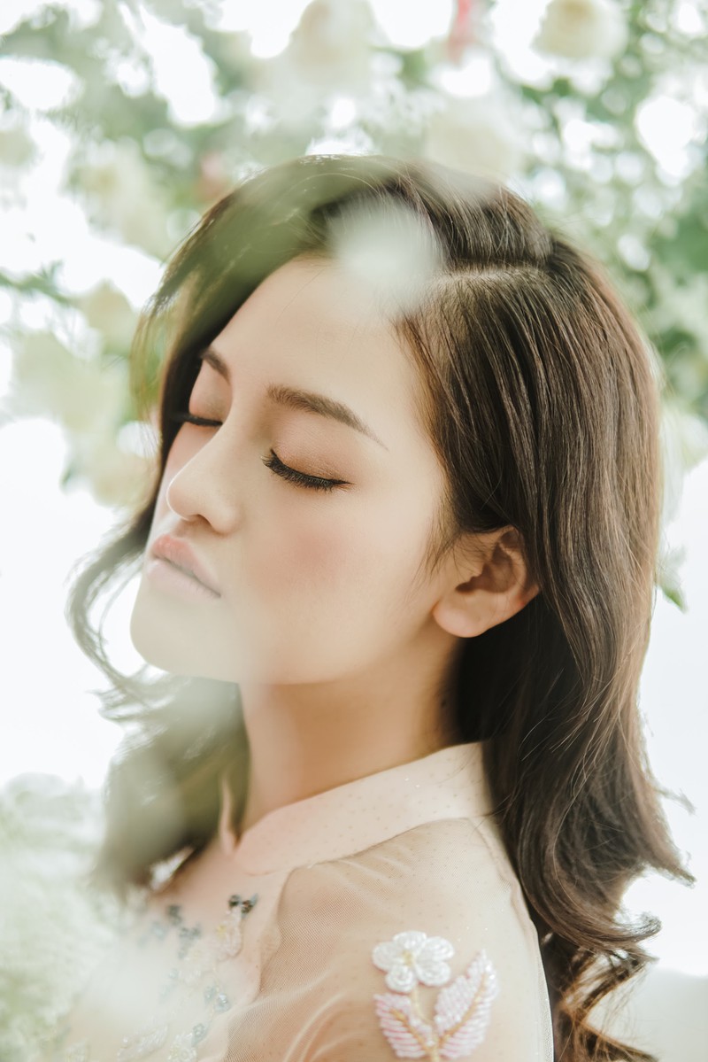 thuy anh dep diu dang, nu tinh khi dien ao dai don tet  hinh 4