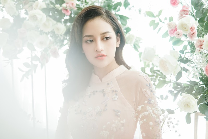 thuy anh dep diu dang, nu tinh khi dien ao dai don tet  hinh 6