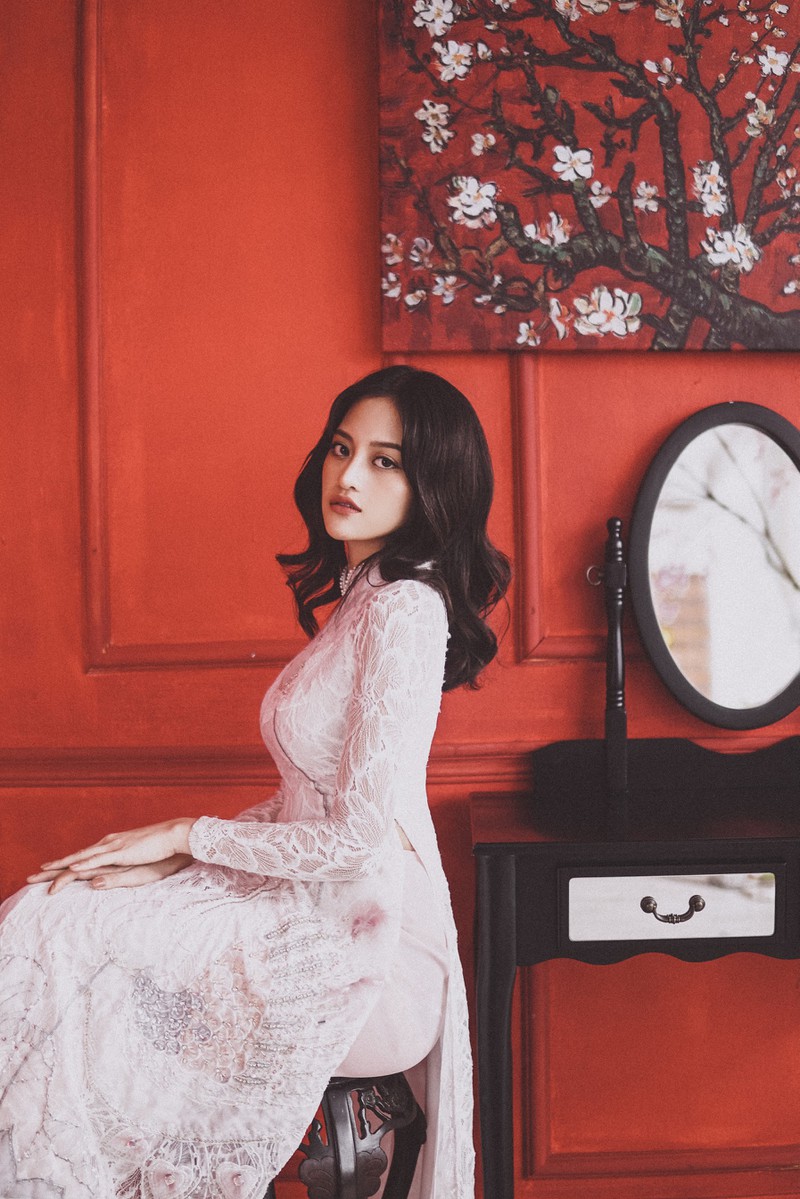 thuy anh dep diu dang, nu tinh khi dien ao dai don tet  hinh 11