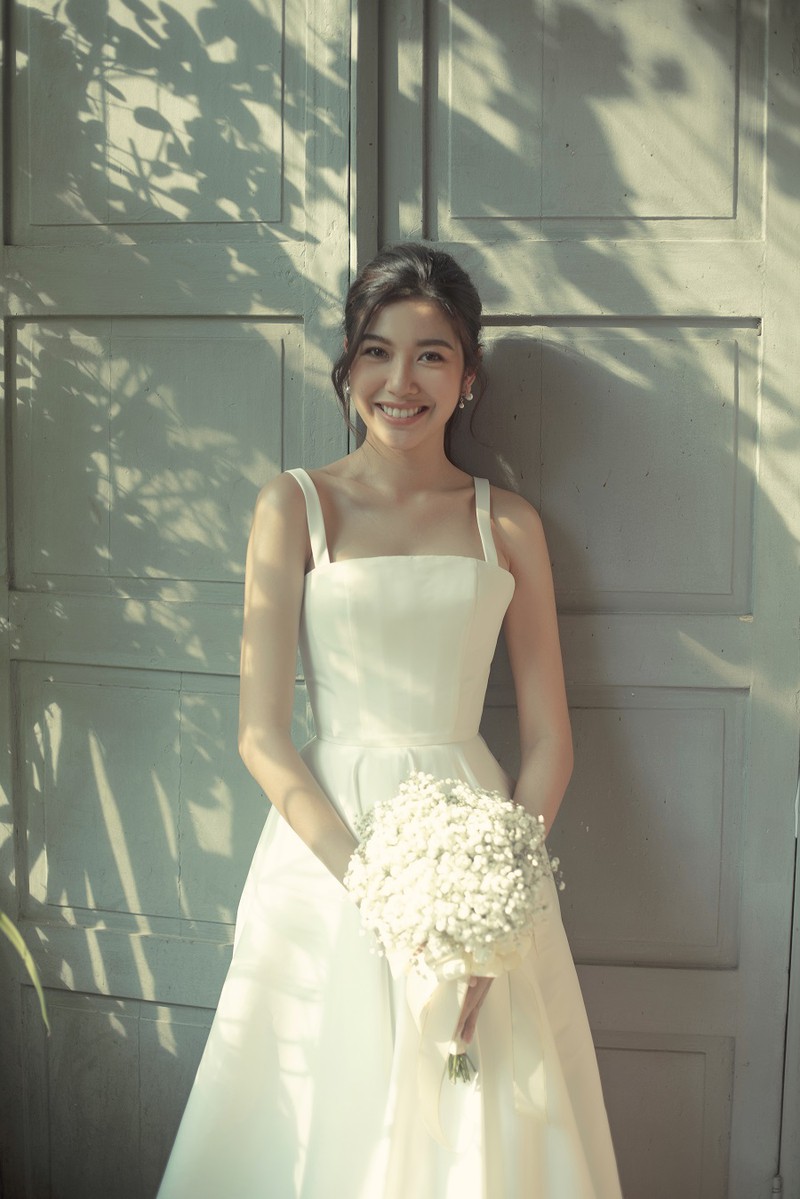 anh cuoi ngot ngao cua a hau thuy van va ban trai dai gia hinh 1
