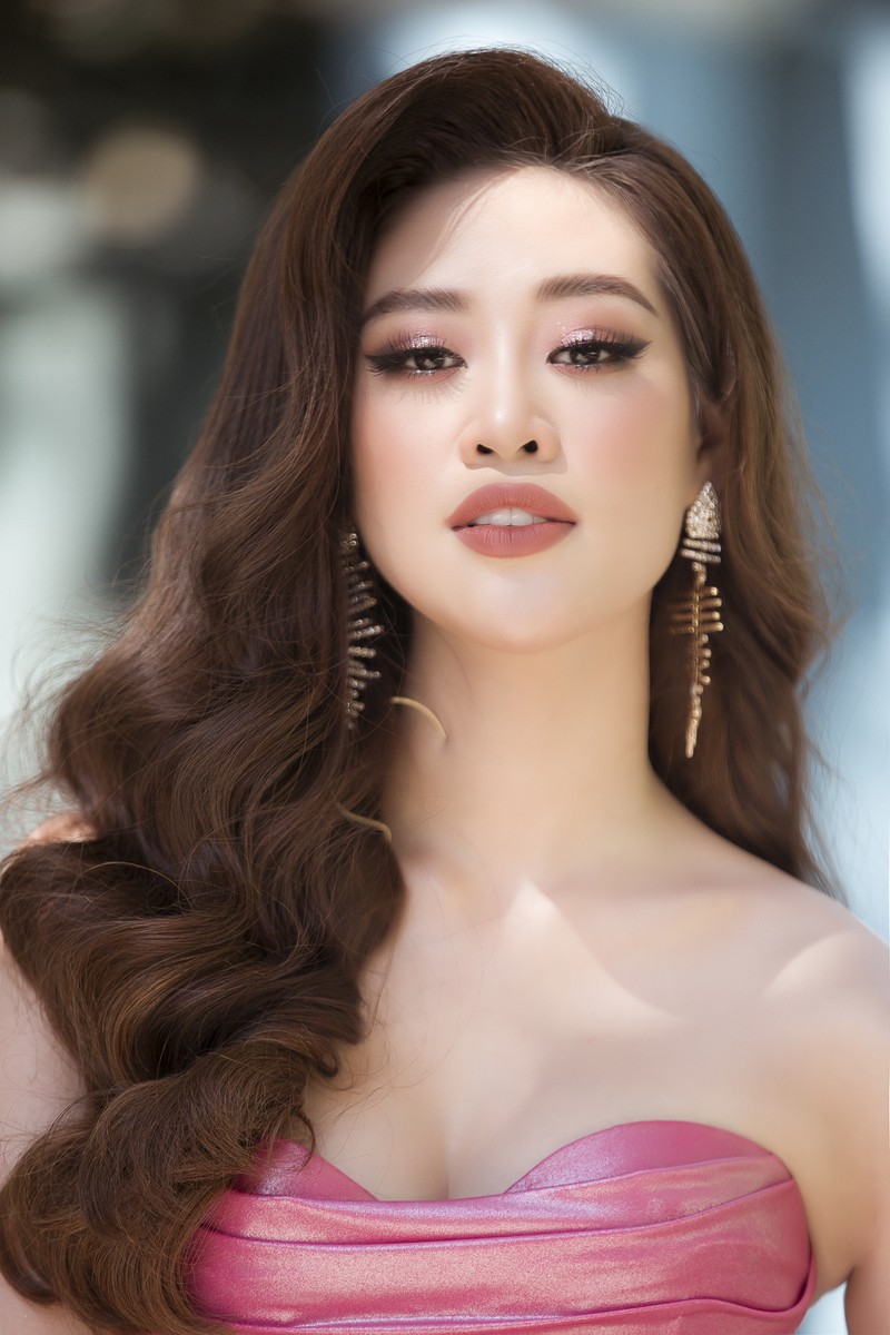 hoa hau khanh van mac vay hong, goi cam sau nua nam dang quang hinh 4