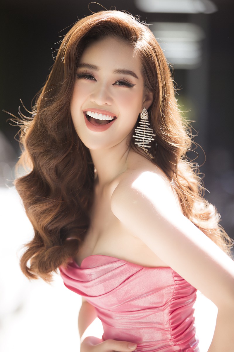 hoa hau khanh van mac vay hong, goi cam sau nua nam dang quang hinh 8