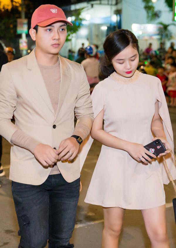 ung xu cua sao viet hau ly hon: nguoi gay gat, nguoi nhe nhang hinh 17