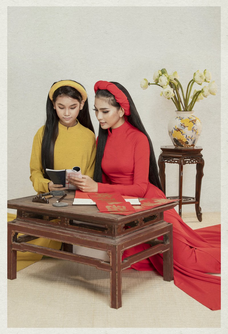 truong thi may cung em gai hoa thieu nu viet xua trong bo anh ao dai hinh 7