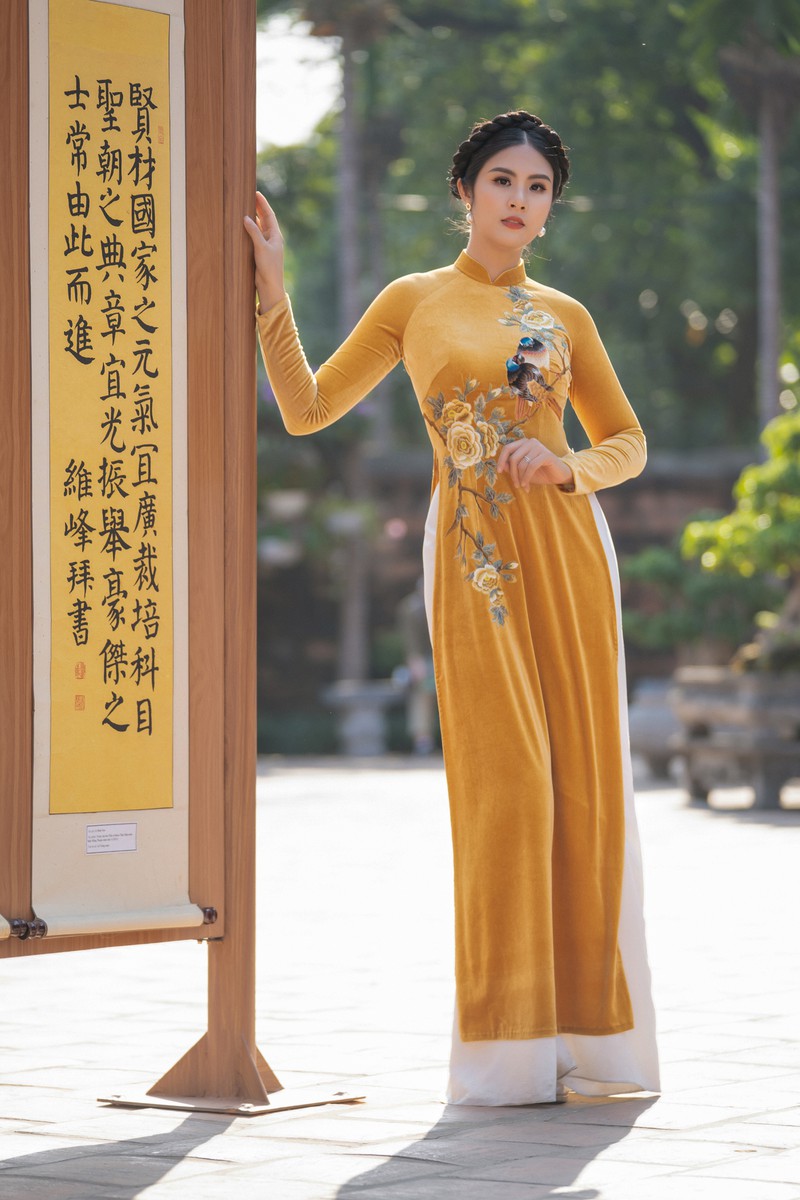 hoa hau ngoc han diu dang voi ao dai nhung the, dao van mieu dau nam hinh 5