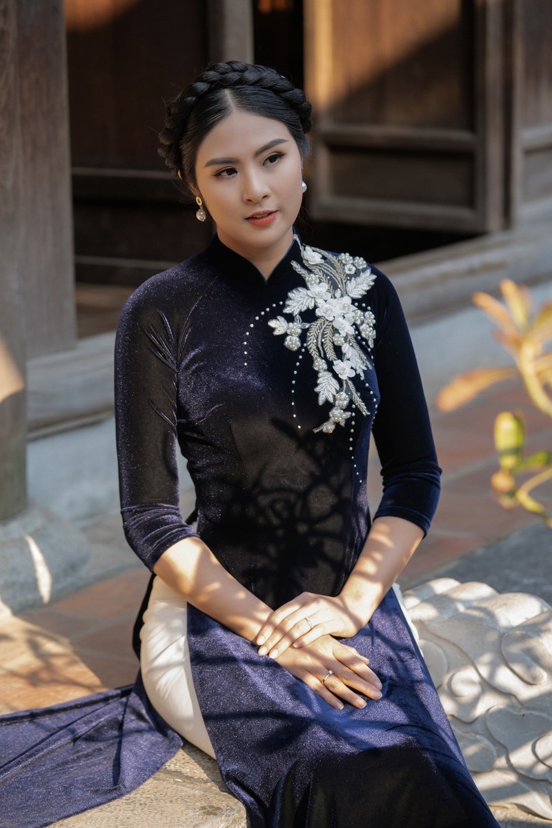 hoa hau ngoc han diu dang voi ao dai nhung the, dao van mieu dau nam hinh 10