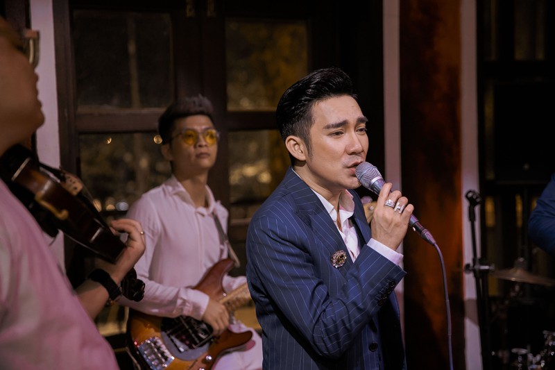 tuan hung - quang ha lam show khong khan gia giua mua covid-19 hinh 10