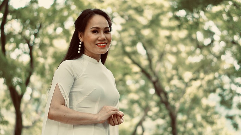 mv xuc dong ve nhung doa hoa trinh nu cua luc luong dan cong hoa tuyen hinh 2