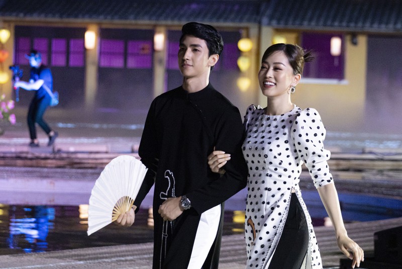 cap doi binh an va phuong nga lan dau song doi tren san catwalk hinh 8