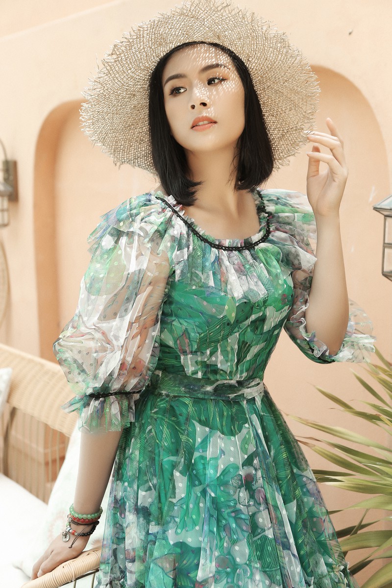 hoa hau ngoc han dien loat vay hoa tiet nhiet doi lam diu mat mua he hinh 6