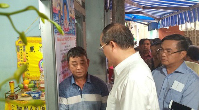 roi nuoc mat bai tho thay vinh biet tro bi cay phuong do de tu vong hinh 1