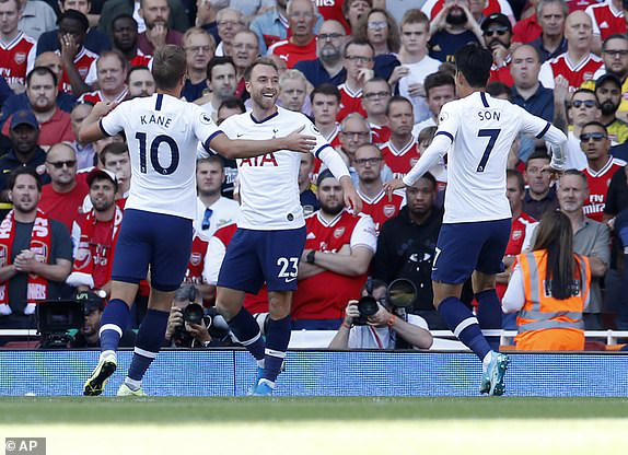 ket qua bong da arsenal 2-2 tottenham vong 4 premier league 19/20 hinh 8