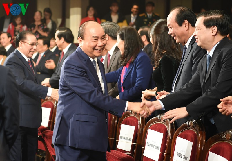 toan canh le trao giai bua liem vang 2019 hinh 1