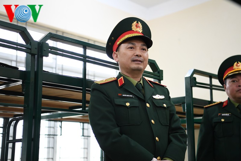 can canh noi cach ly nhung nguoi ve tu tam dich virus corona ve nuoc hinh 2