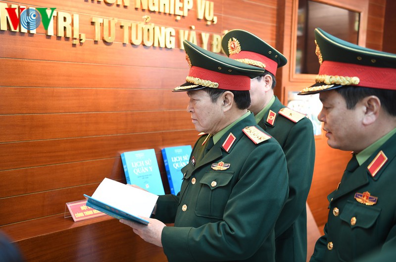 bo quoc phong lap 7 benh vien da chien, khong de covid-19 lan vao quan doi hinh 7