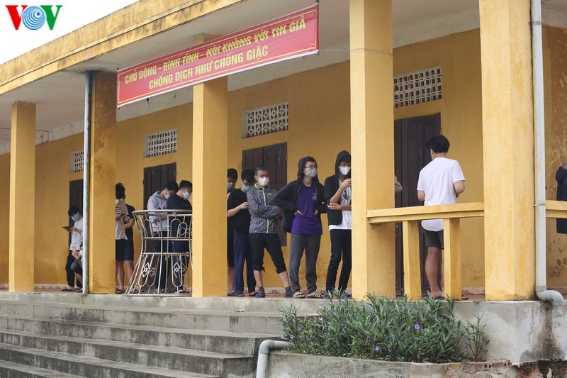 can canh quy trinh lay mau xet nghiem covid-19 trong khu cach ly hinh 3