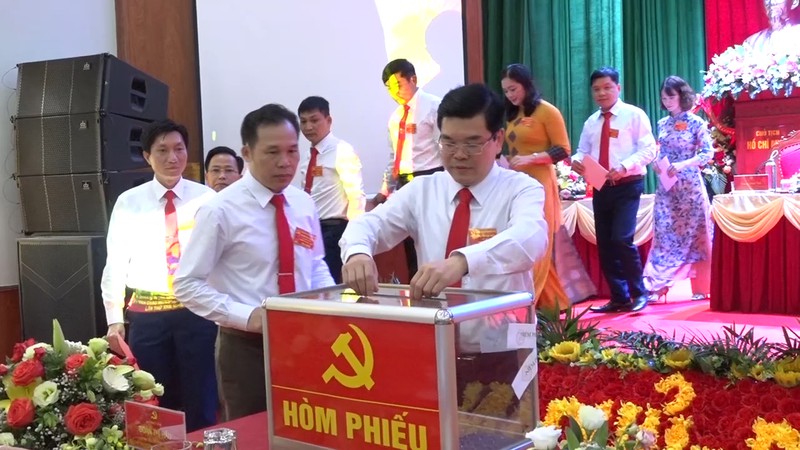 dai hoi dang bo huyen binh gia lam diem bau truc tiep bi thu huyen uy hinh 2