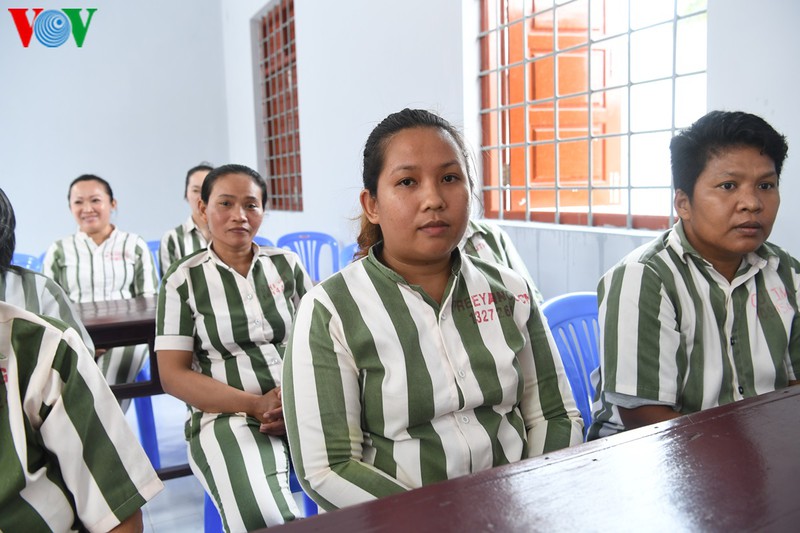 thu vien danh cho pham nhan nu: cau noi "hoan luong" cho cac manh doi  hinh 8
